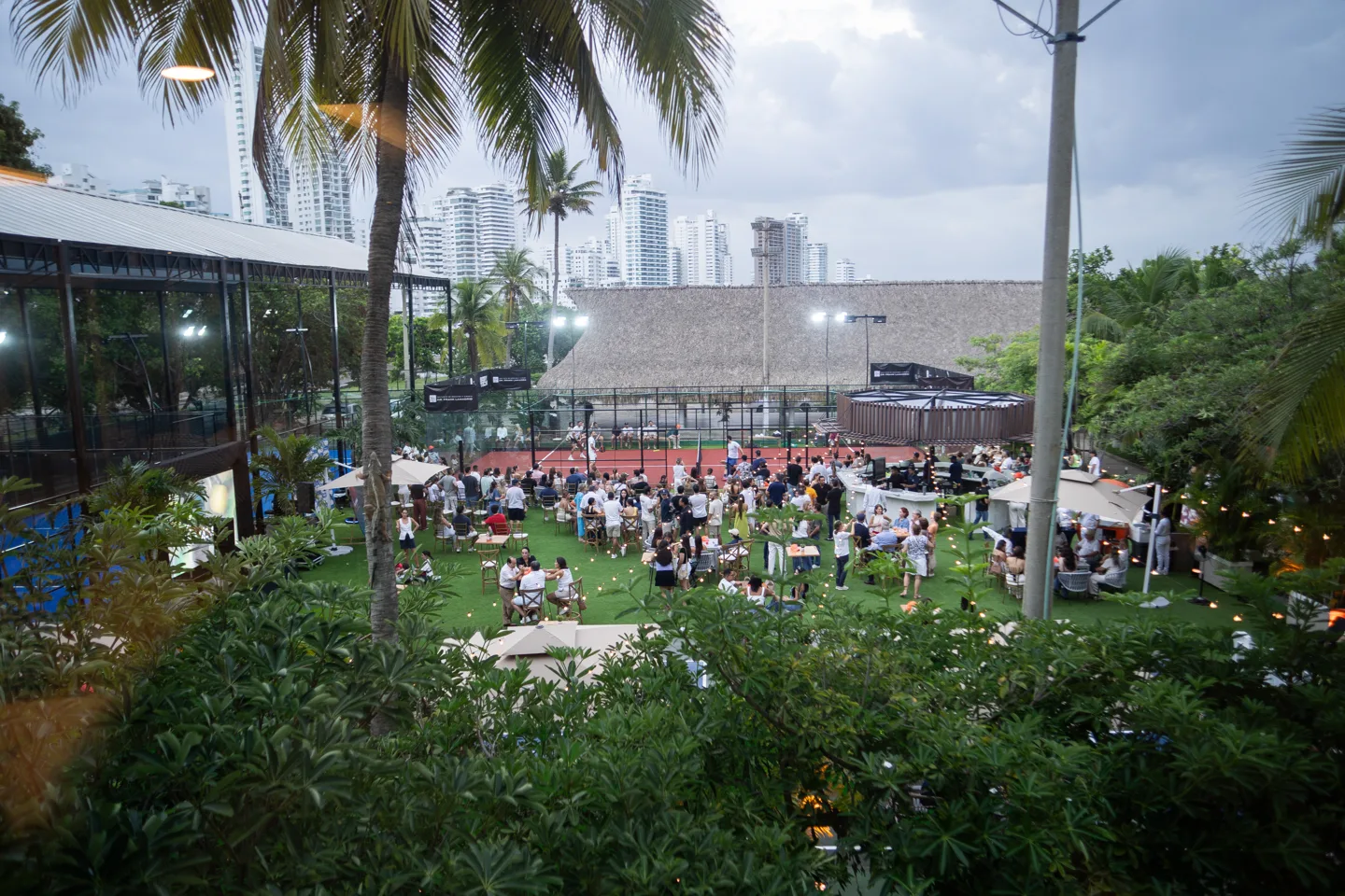 El club, frente al Caribe